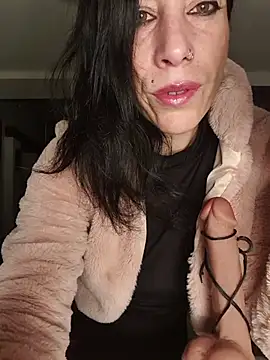 Snapshot of freyamoret chatting on April 1, 2026, 2:13 am freyamoret online show from April 1, 2026, 2:13 am