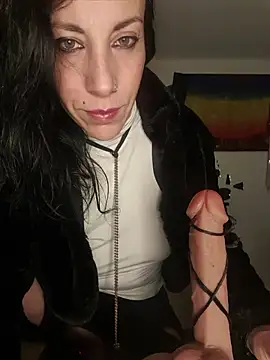 Snapshot of freyamoret chatting on April 3, 2026, 9:54 pm freyamoret online show from April 3, 2026, 9:54 pm