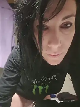 Snapshot of freyamoret chatting on March 25, 2026, 4:45 am freyamoret online show from March 25, 2026, 4:45 am