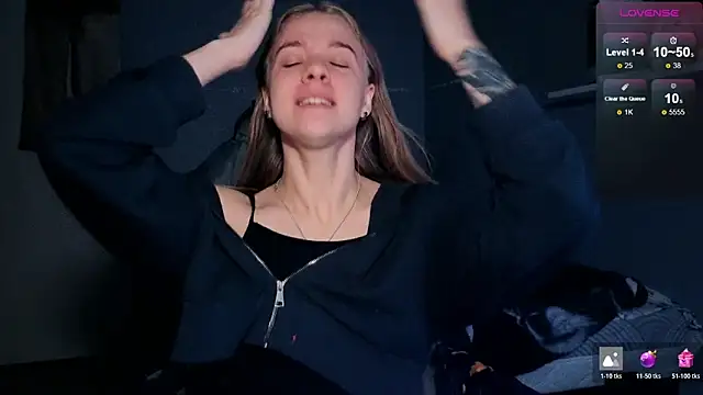 candy maggie online show from November 4, 2025, 6:01 pm