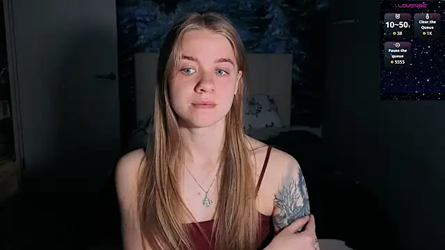 Snapshot of candy_maggie chatting on May 6, 2026, 6:23 pm candy maggie online show from May 6, 2026, 6:23 pm