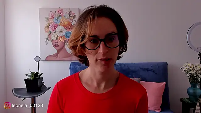 Snapshot of cuddlingbunny chatting on February 9, 2026, 3:10 pm cuddlingbunny online show from February 9, 2026, 3:10 pm