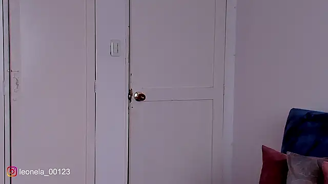 Snapshot of cuddlingbunny chatting on February 21, 2026, 2:41 pm cuddlingbunny online show from February 21, 2026, 2:41 pm