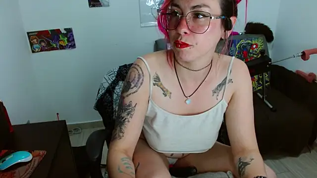 natasha laulau online show from July 14, 2026, 2:05 am