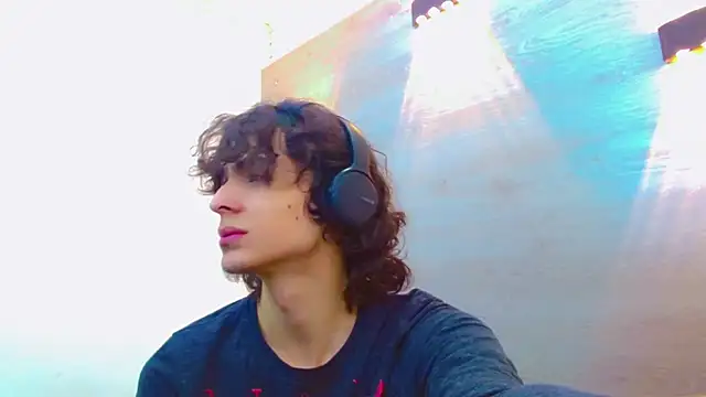 Sr BonnyEthan online show from September 16, 2025, 1:56 pm