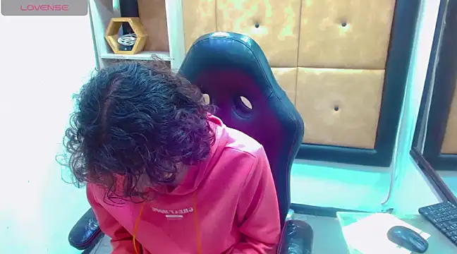 Sr BonnyEthan online show from March 13, 2025, 1:40 pm