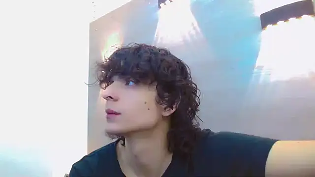 Sr BonnyEthan online show from September 20, 2025, 1:49 pm