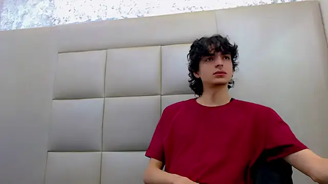 Snapshot of Sr_BonnyEthan chatting on February 14, 2026, 1:00 pm Sr BonnyEthan online show from February 14, 2026, 1:00 pm