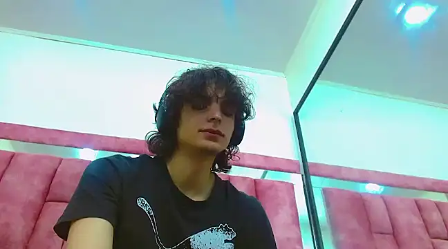 Sr BonnyEthan online show from March 7, 2025, 1:51 pm