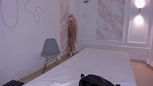 Snapshot of NastassjaCandy chatting on October 27, 2025, 6:42 pm NastassjaCandy online show from October 27, 2025, 6:42 pm