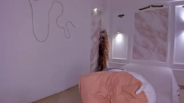 Snapshot of NastassjaCandy chatting on October 28, 2025, 6:51 pm NastassjaCandy online show from October 28, 2025, 6:51 pm