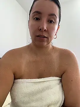 emely sexx20 online show from July 13, 2026, 5:56 pm