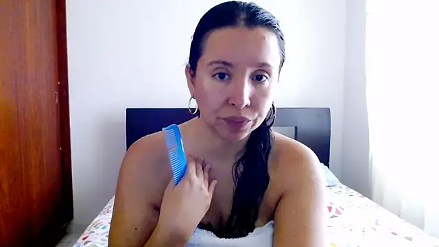 Snapshot of emely_sexx20 chatting on March 20, 2025, 3:04 pm emely sexx20 online show from March 20, 2025, 3:04 pm