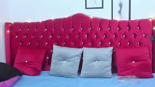 Snapshot of Angelicvill chatting on December 23, 2024, 12:30 pm Angelicvill online show from December 23, 2024, 12:30 pm