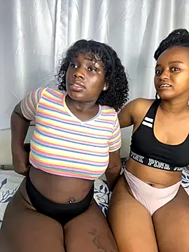 Favoritegirl1 online show from November 19, 2025, 12:43 am