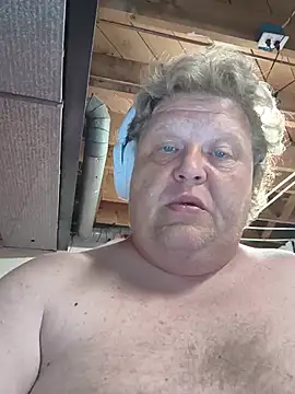 jrsexy83 online show from July 7, 2026, 8:18 am
