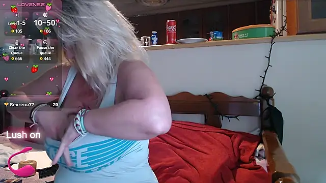 Snapshot of JennaDeluxe chatting on February 23, 2025, 8:00 pm JennaDeluxe online show from February 23, 2025, 8:00 pm
