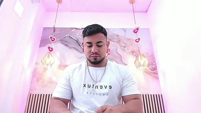 BrianMalonee online show from February 25, 2026, 1:33 pm