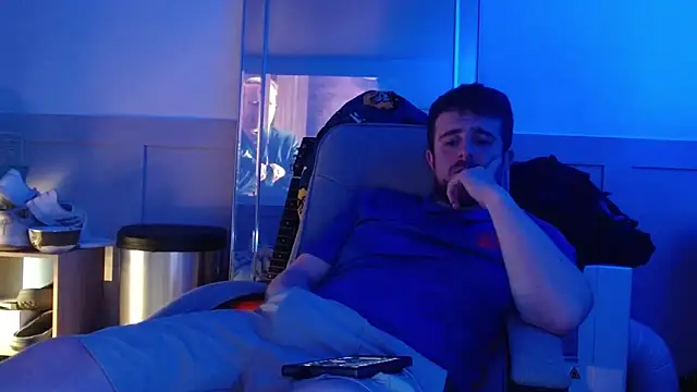 Snapshot of maxy49 chatting on November 9, 2025, 8:46 pm maxy49 online show from November 9, 2025, 8:46 pm