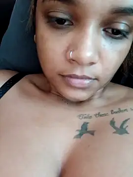 Indianqueen03 online show from December 22, 2025, 1:11 pm