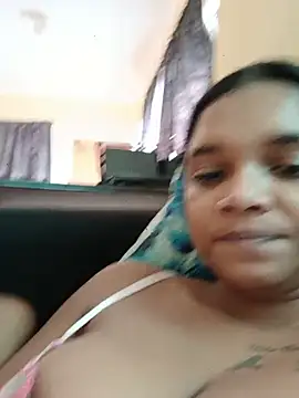 Indianqueen03 online show from June 23, 2026, 10:46 am