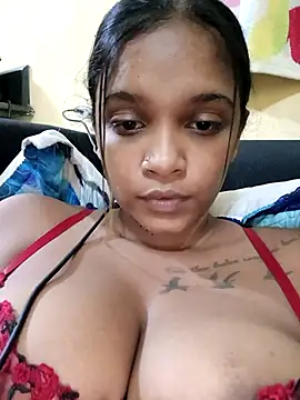 Indianqueen03 online show from February 15, 2026, 9:25 pm