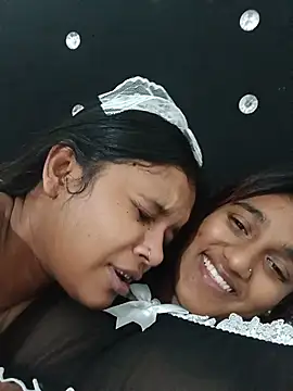 Indianqueen03 online show from July 8, 2026, 10:32 pm
