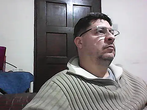 karatecobrakay2012 online show from July 6, 2026, 11:06 am