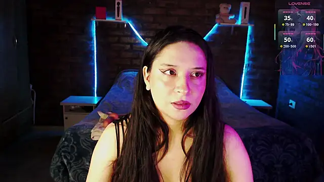 Snapshot of KityEstrover chatting on November 4, 2025, 12:36 am KityEstrover online show from November 4, 2025, 12:36 am