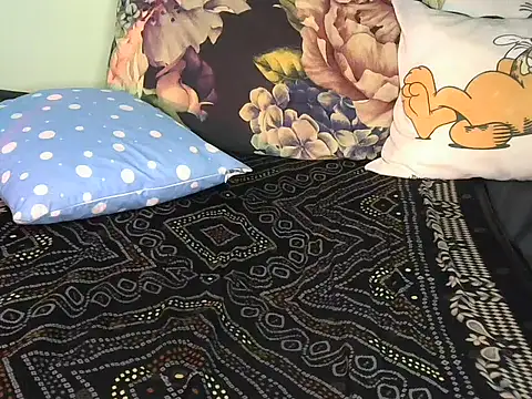 Bella cute01 online show from January 15, 2026, 11:24 am