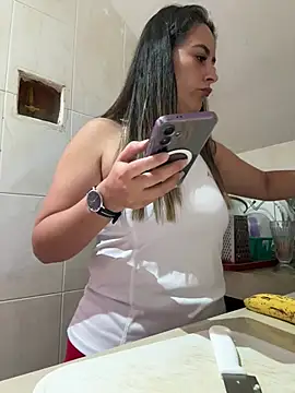 Snapshot of Rousse92 chatting on January 18, 2026, 8:45 pm Rousse92 online show from January 18, 2026, 8:45 pm