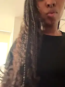 Your Paris online show from November 16, 2025, 3:39 pm