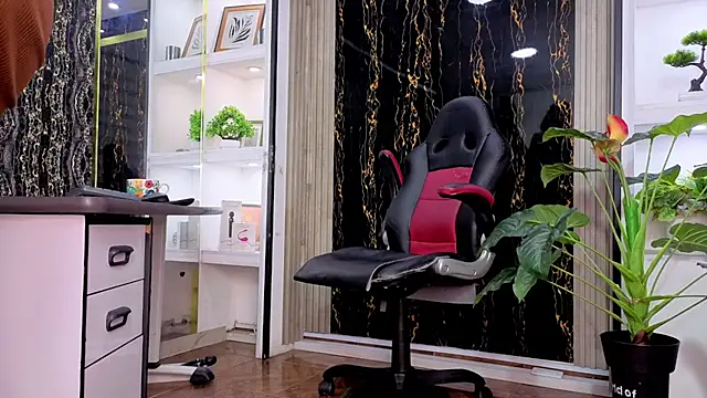 Snapshot of MissEscarleth chatting on March 27, 2026, 8:26 am MissEscarleth online show from March 27, 2026, 8:26 am