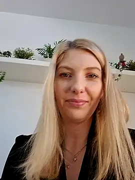 Amitiel Angel online show from January 18, 2026, 12:52 pm