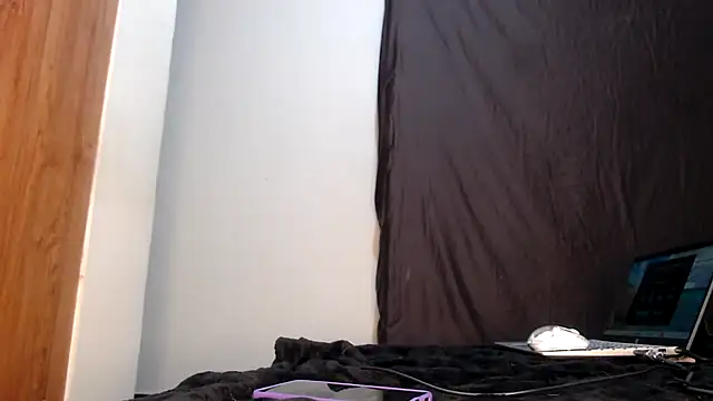 wetpussy ebony online show from May 27, 2026, 7:27 am