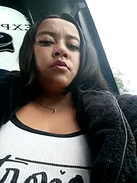 Cristal  04 online show from November 1, 2025, 6:46 pm