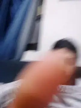 kleineid77 online show from November 15, 2025, 8:13 pm