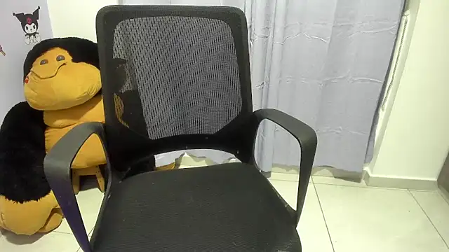 Snapshot of isaaclatino chatting on October 1, 2025, 6:29 am isaaclatino online show from October 1, 2025, 6:29 am