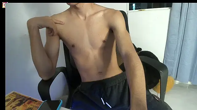 Snapshot of isaaclatino chatting on September 13, 2025, 11:49 pm isaaclatino online show from September 13, 2025, 11:49 pm