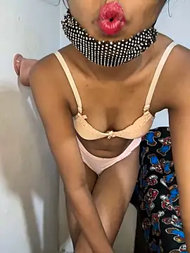 Snapshot of Little__Zara chatting on January 3, 2025, 6:14 pm Little Zara online show from January 3, 2025, 6:14 pm