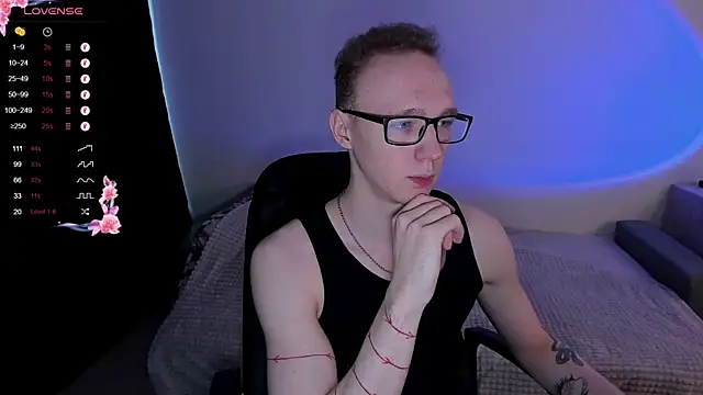 Snapshot of Alex_silents chatting on September 15, 2025, 1:00 pm Alex silents online show from September 15, 2025, 1:00 pm