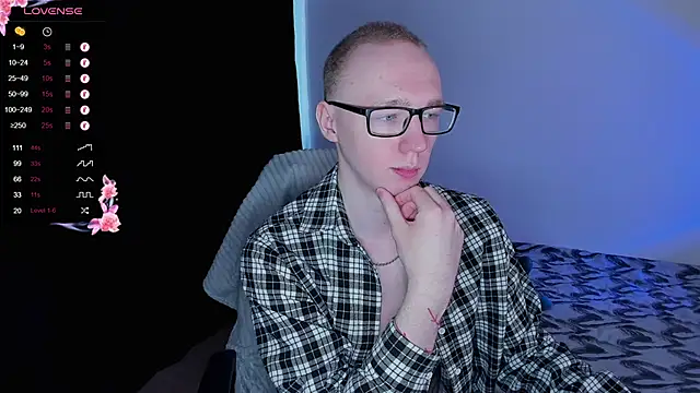 Snapshot of Alex_silents chatting on February 6, 2026, 11:39 am Alex silents online show from February 6, 2026, 11:39 am