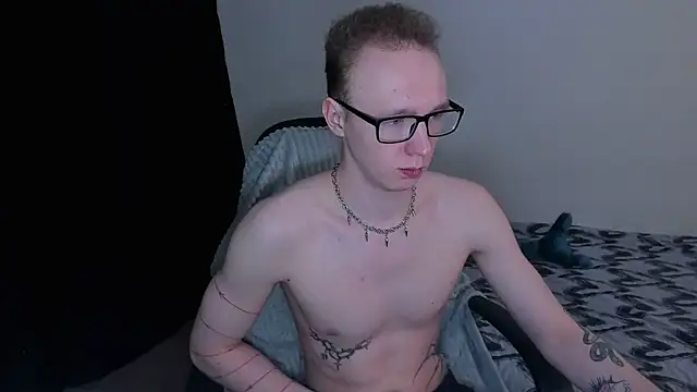 Snapshot of Alex_silents chatting on October 7, 2025, 1:34 pm Alex silents online show from October 7, 2025, 1:34 pm