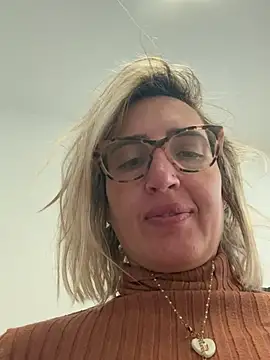 Snapshot of casalinga88 chatting on March 14, 2025, 1:02 pm casalinga88 online show from March 14, 2025, 1:02 pm