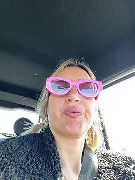 Snapshot of casalinga88 chatting on March 18, 2025, 11:44 am casalinga88 online show from March 18, 2025, 11:44 am
