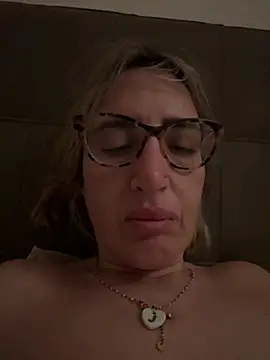 Snapshot of casalinga88 chatting on March 18, 2025, 1:46 am casalinga88 online show from March 18, 2025, 1:46 am