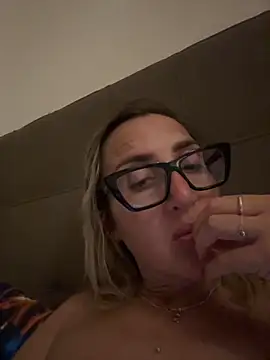 Snapshot of casalinga88 chatting on September 12, 2025, 10:31 pm casalinga88 online show from September 12, 2025, 10:31 pm