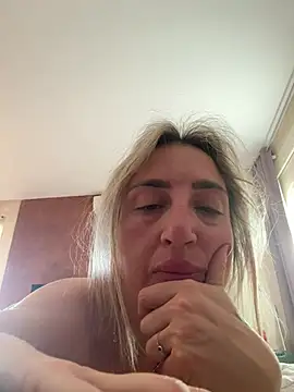 Snapshot of casalinga88 chatting on March 23, 2025, 8:04 am casalinga88 online show from March 23, 2025, 8:04 am