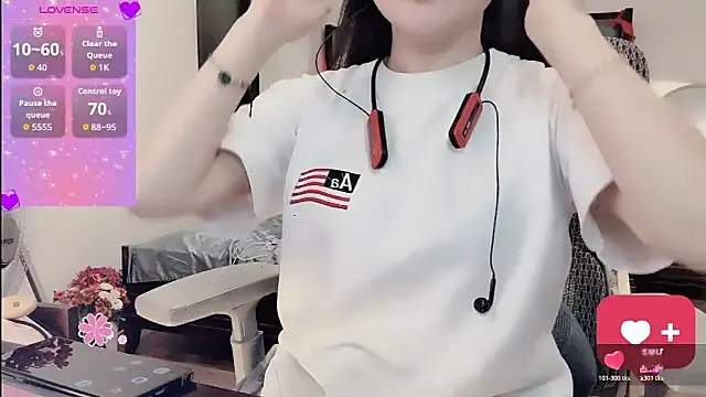 Snapshot of Berrysweet_68 chatting on April 12, 2026, 3:04 pm Berrysweet 68 online show from April 12, 2026, 3:04 pm