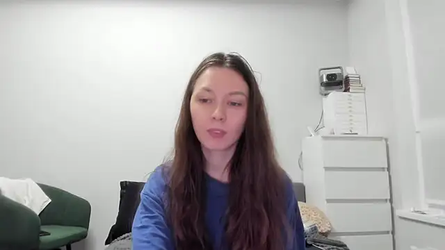 Snapshot of Adela_Vetta chatting on April 8, 2026, 7:37 pm Adela Vetta online show from April 8, 2026, 7:37 pm